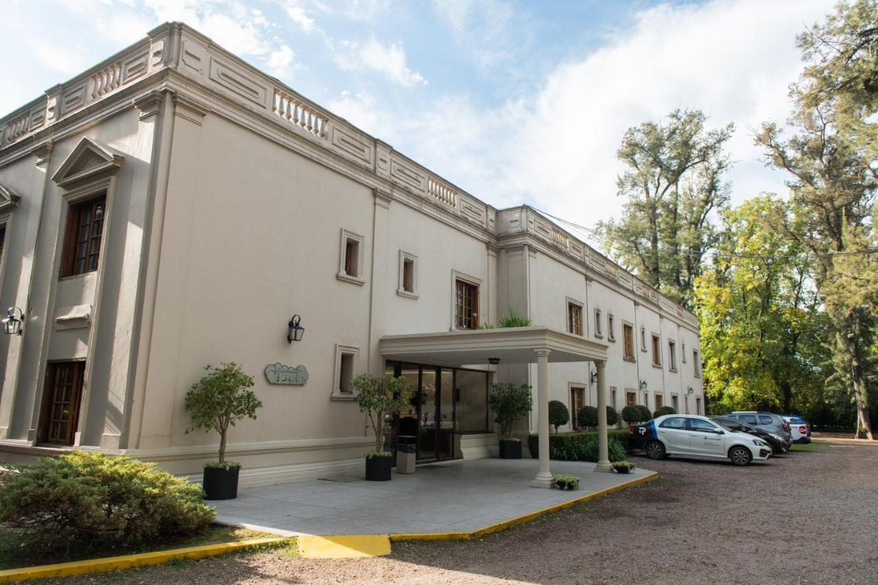 Howard Johnson Resort & Spa Escobar Belén de Escobar Esterno foto